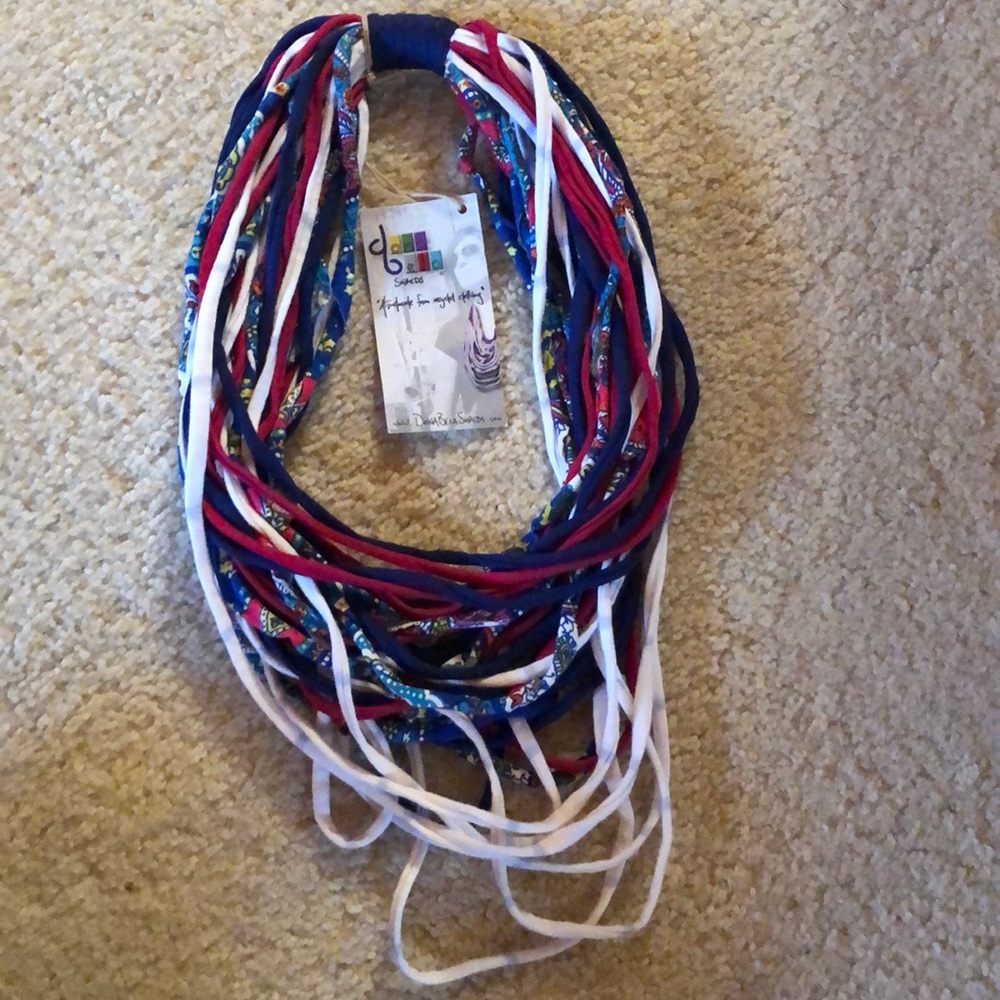Spaghetti scarf